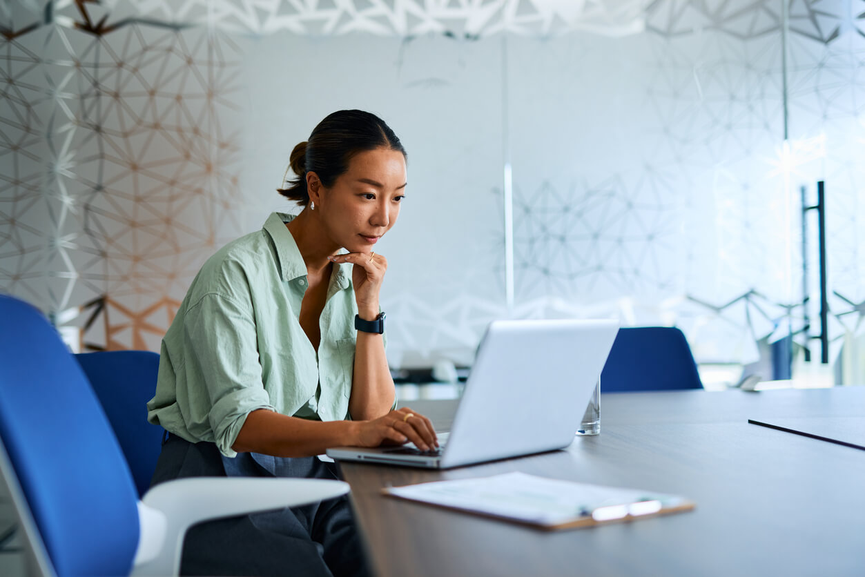 What’s the Difference Between Pre-award and Post-award Research Administration?